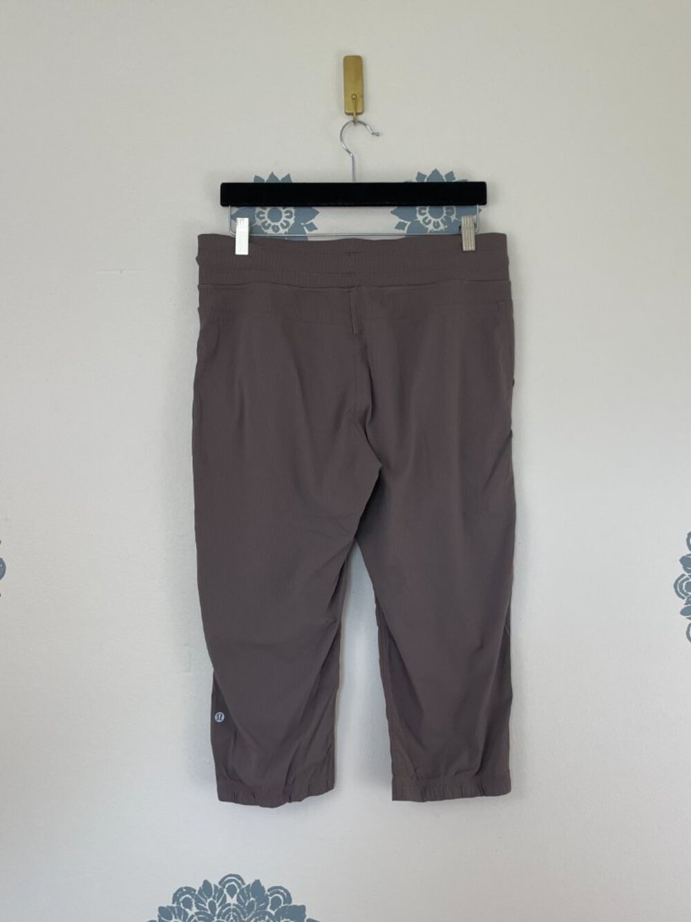 Lululemon Studio Crop II Unlined Pants Cool Cocoa Size 10 - Picture 2 of 7